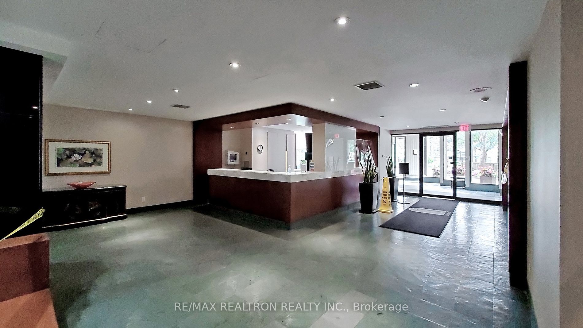 65 SPRING GARDEN Ave, #102