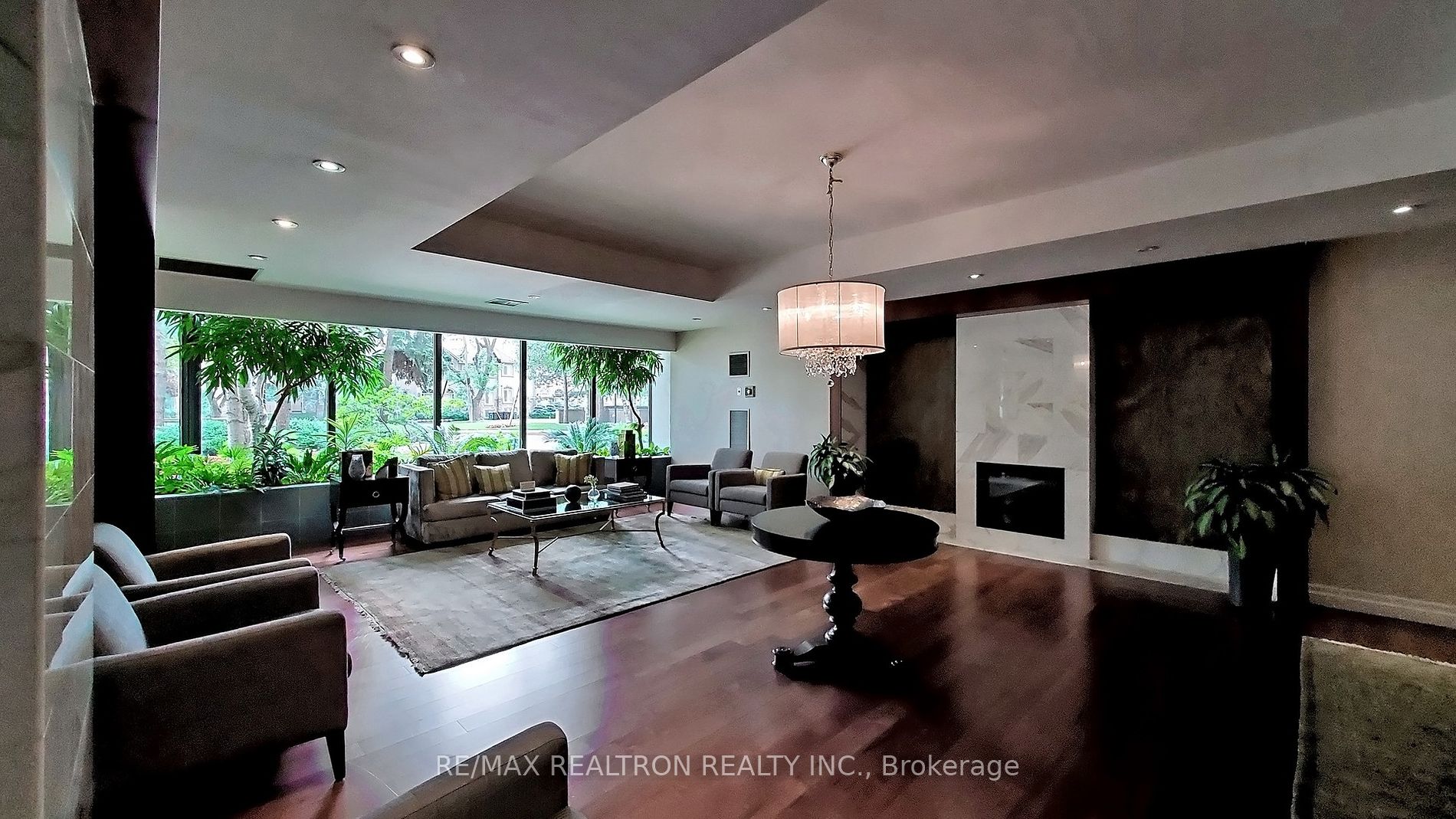 65 SPRING GARDEN Ave, #102