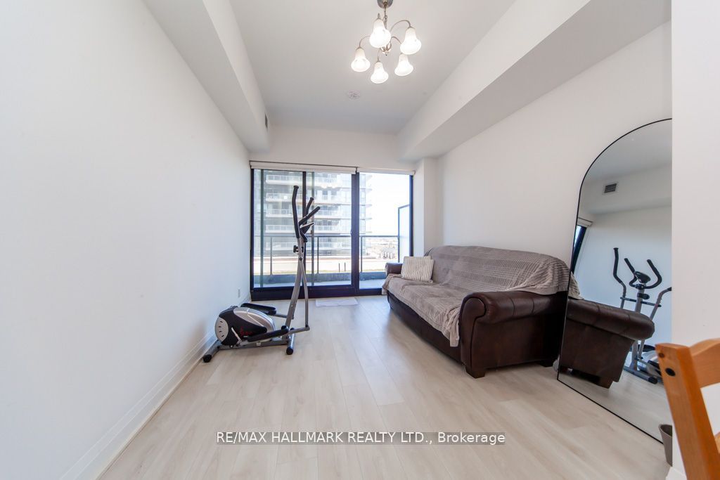 33 Frederick Todd Way #817