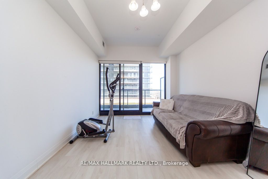 33 Frederick Todd Way #817