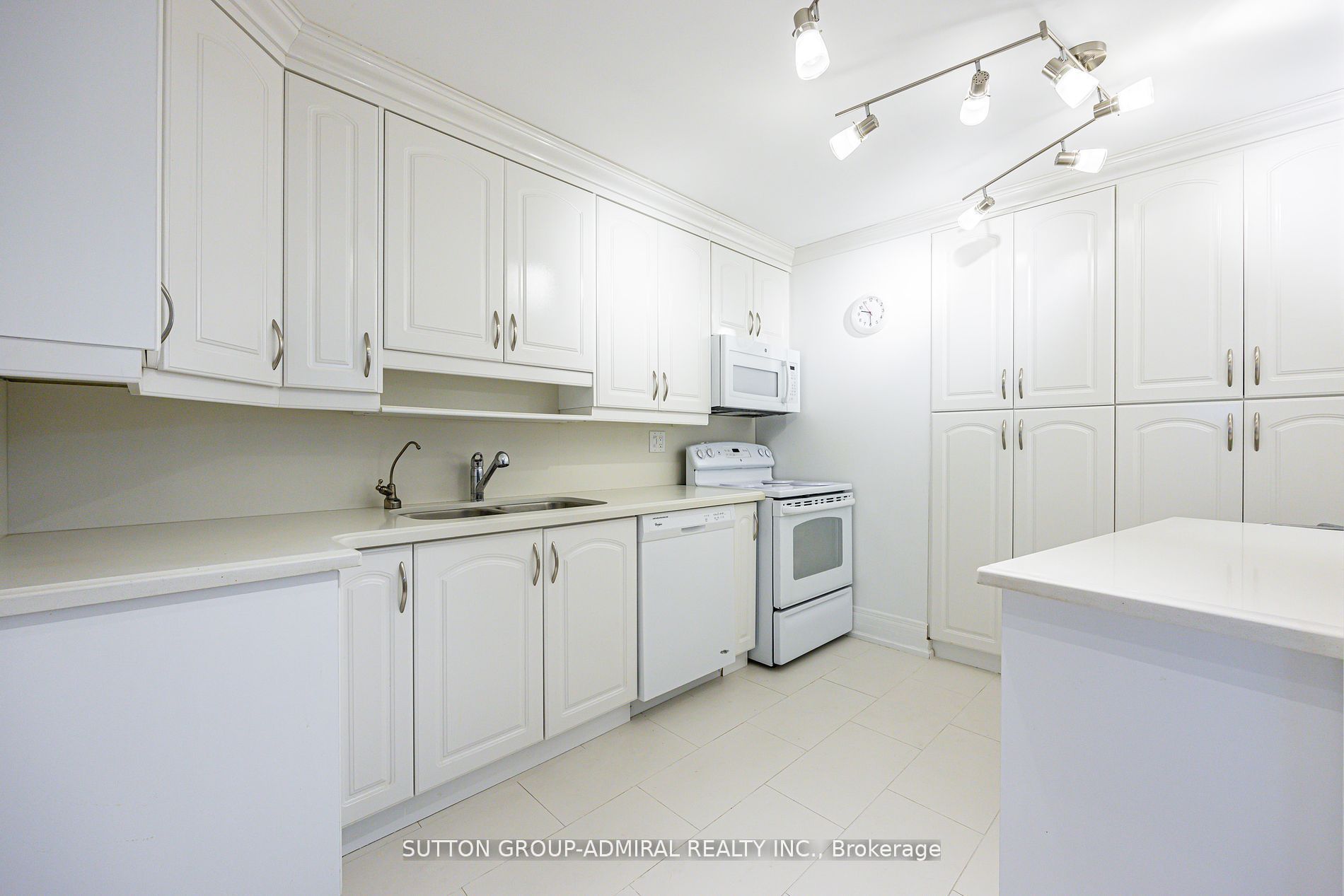 1201 Steeles Ave W, #201