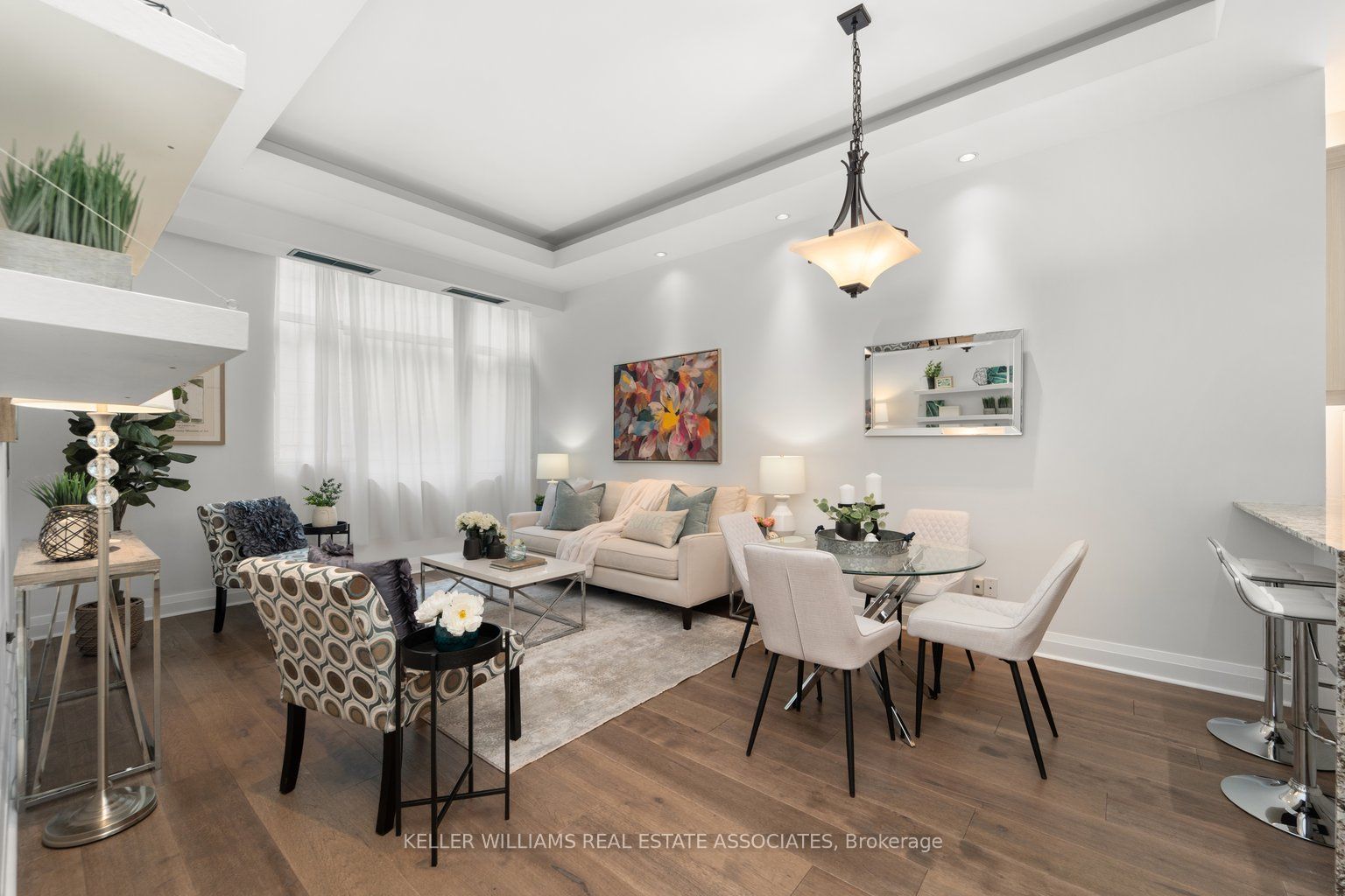 8 Wellesley Street E, #203