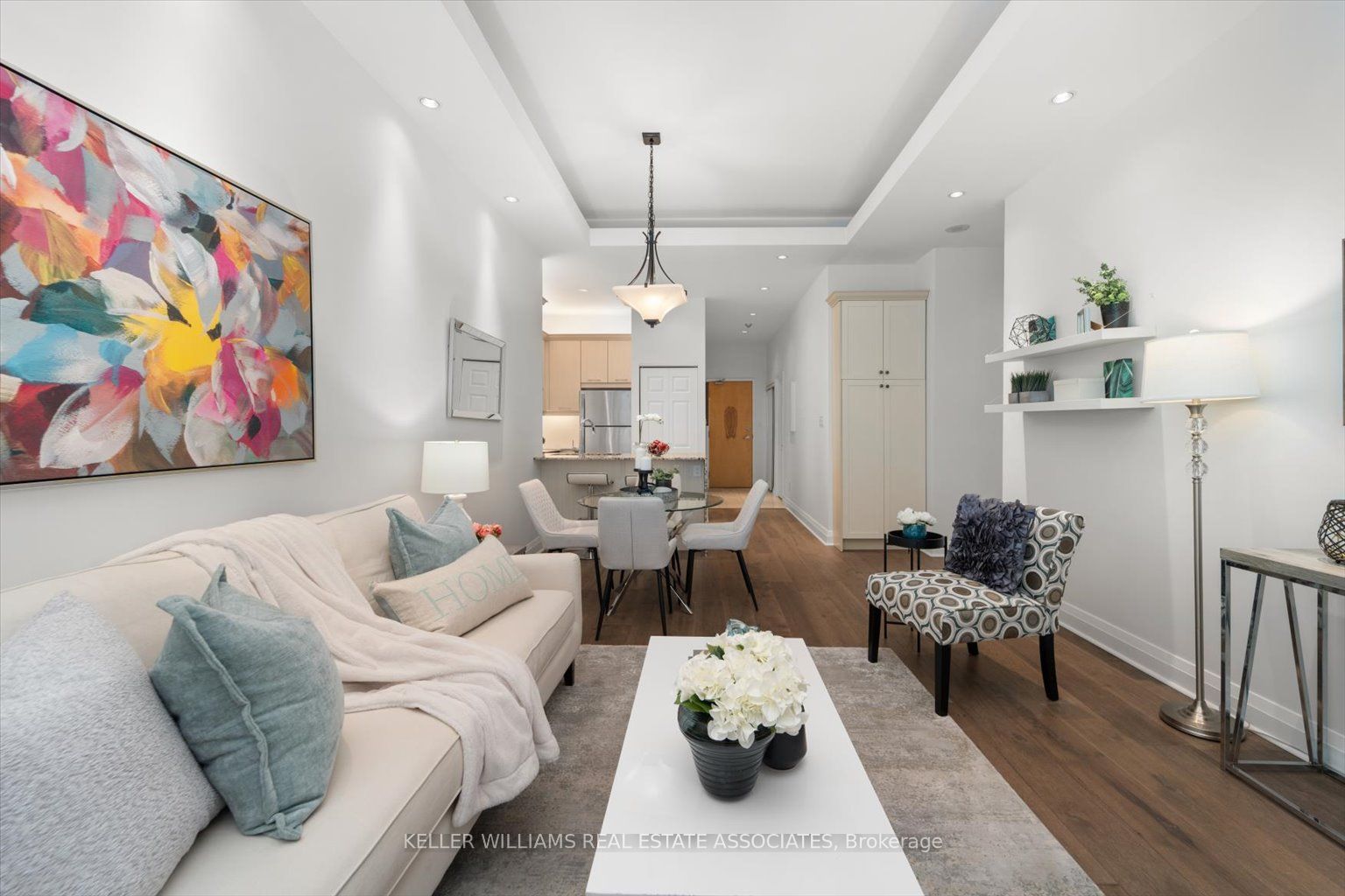 8 Wellesley Street E, #203