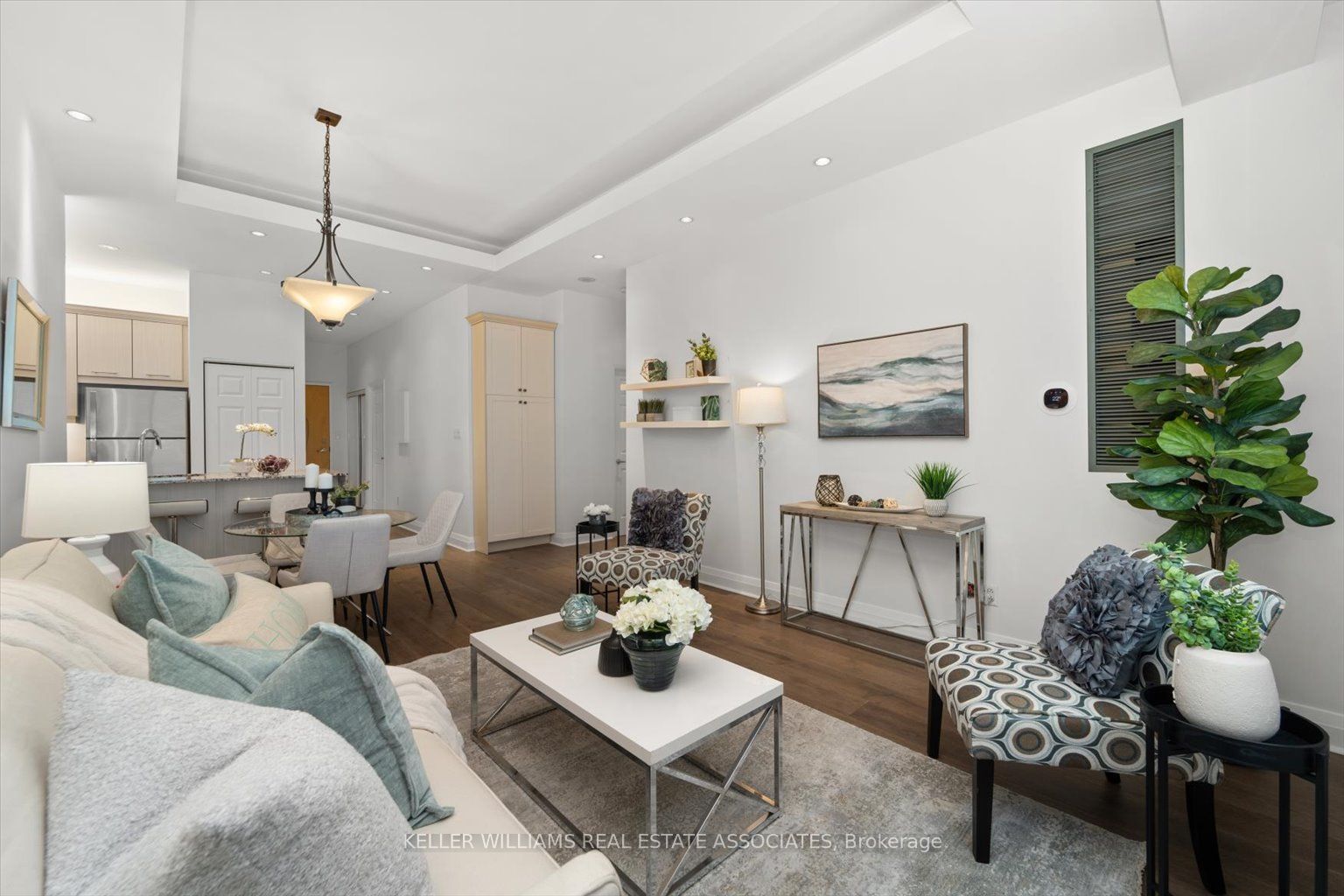 8 Wellesley Street E, #203