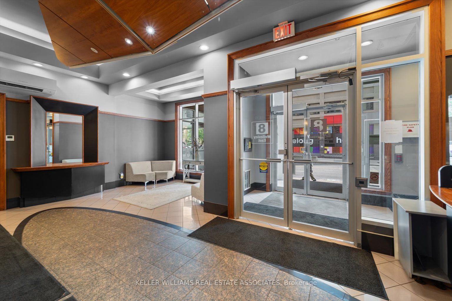 8 Wellesley Street E, #203