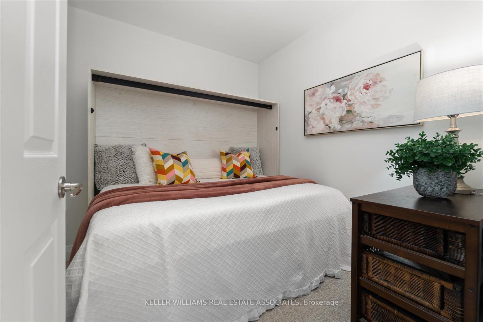 8 Wellesley Street E, #203