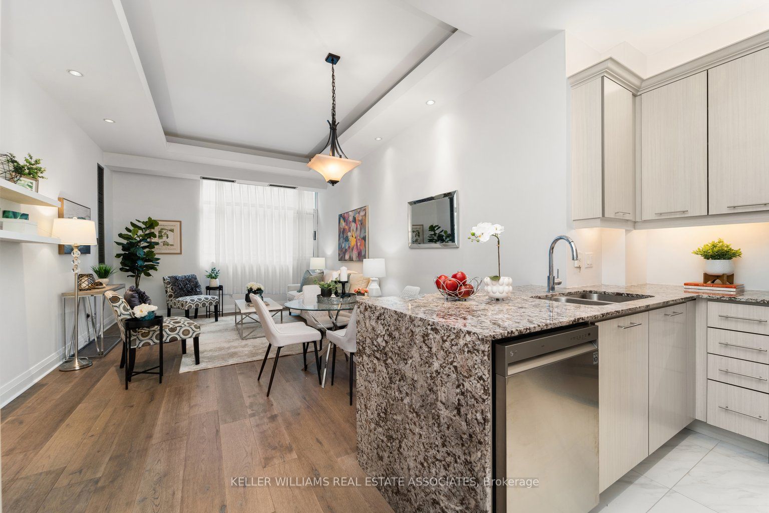 8 Wellesley Street E, #203