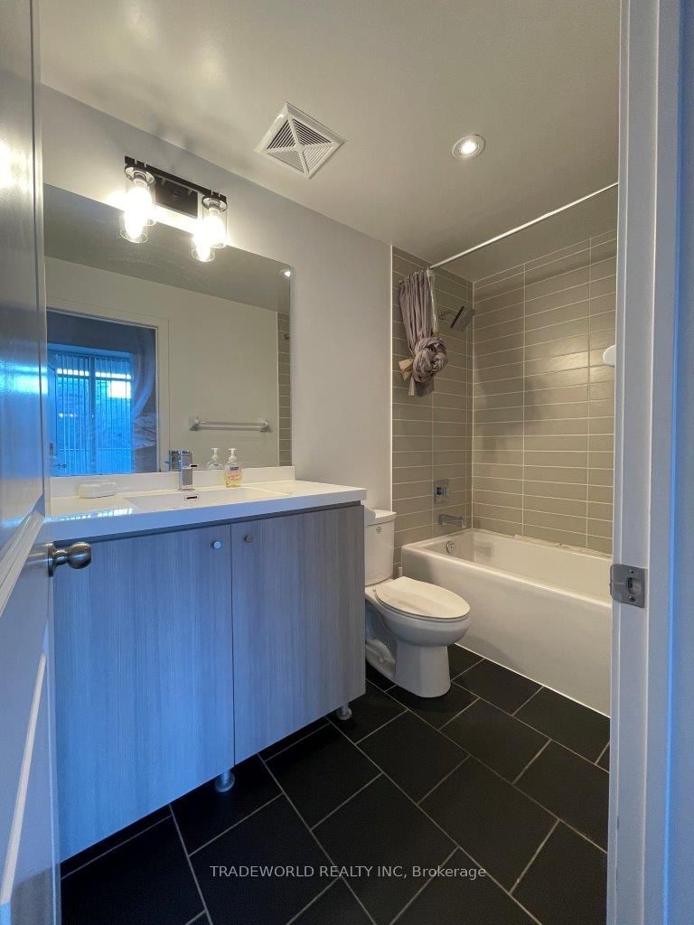 105 George Street #601