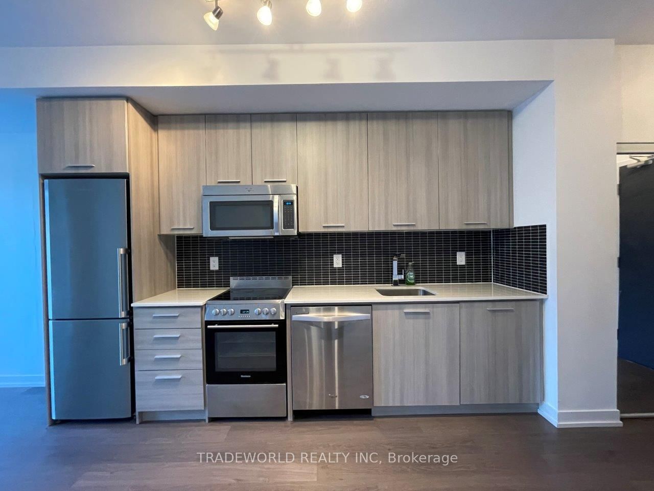 105 George Street #601