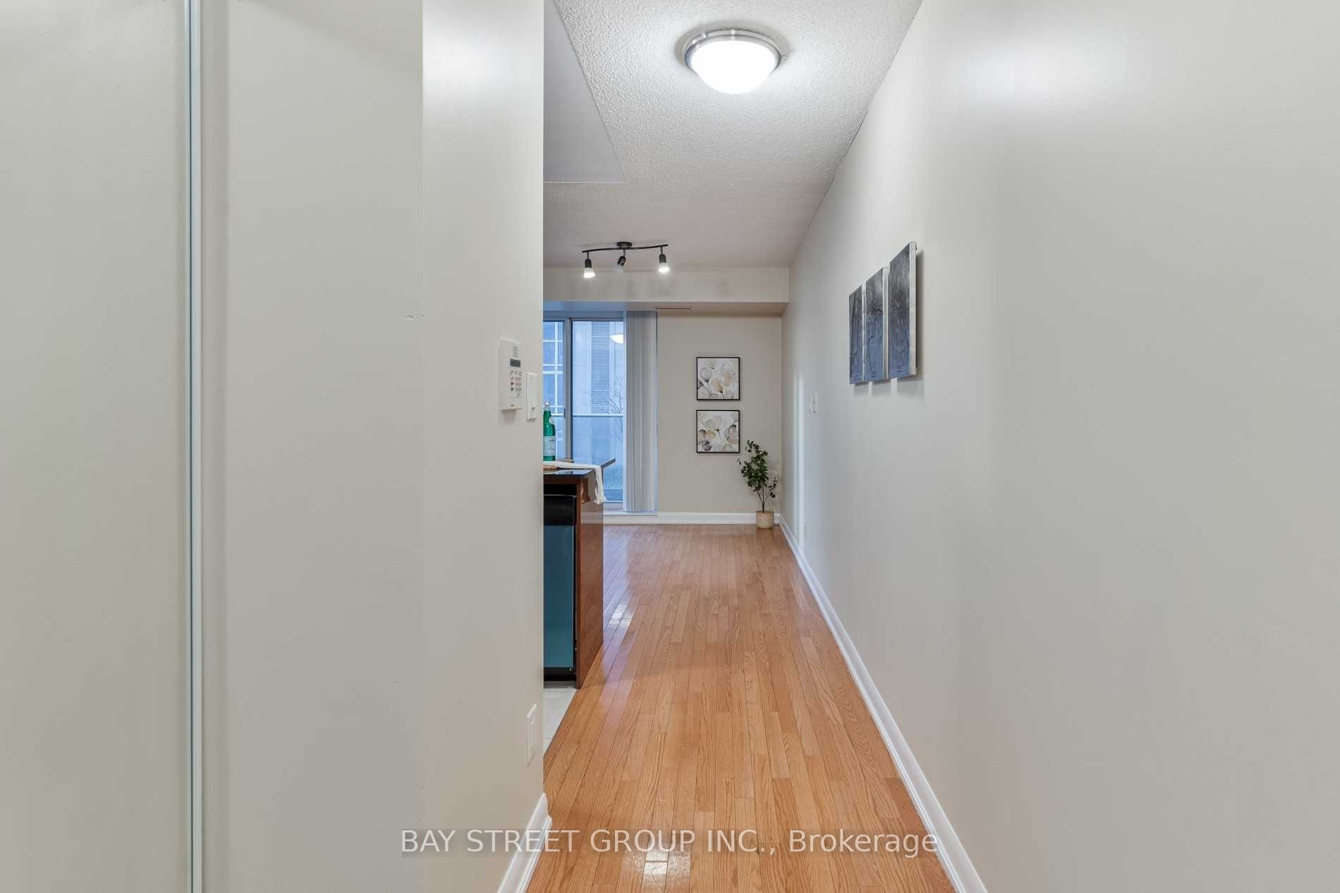 5793 Yonge Street, #605