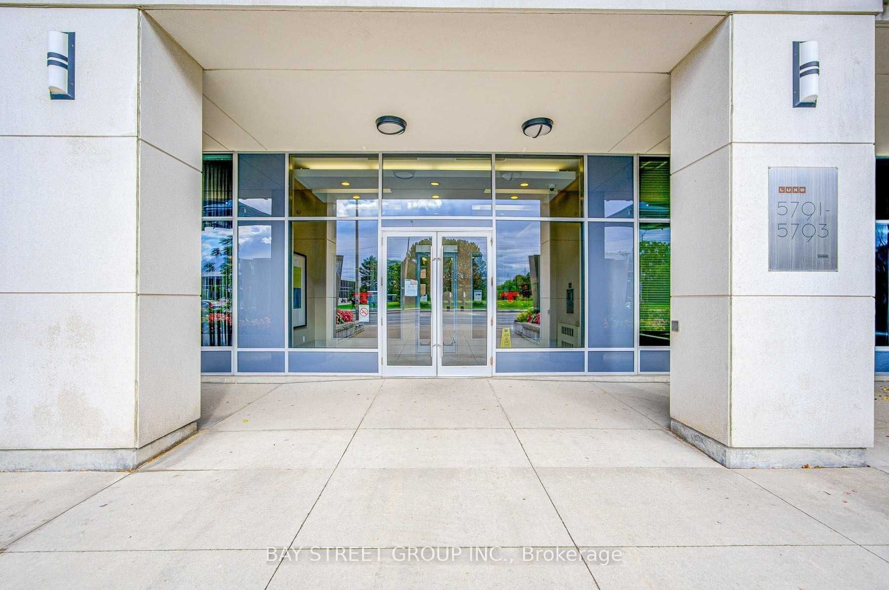 5793 Yonge Street, #605