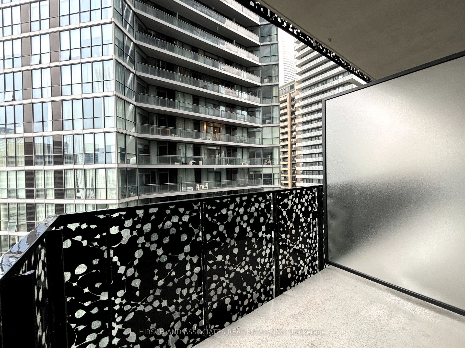 55 Charles Street E, #2006