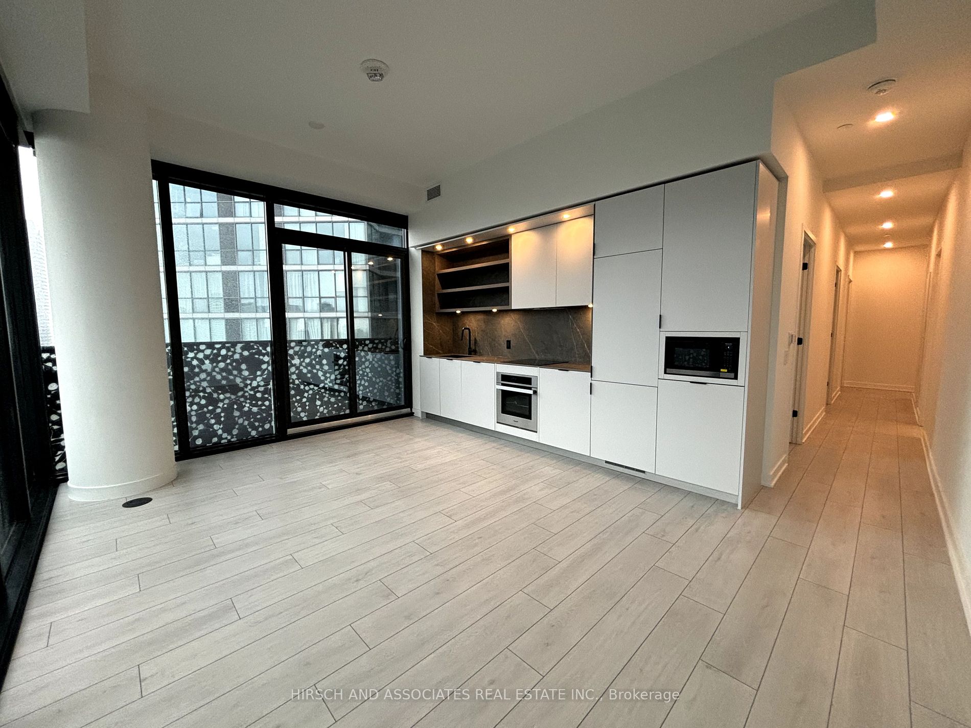 55 Charles Street E, #2006