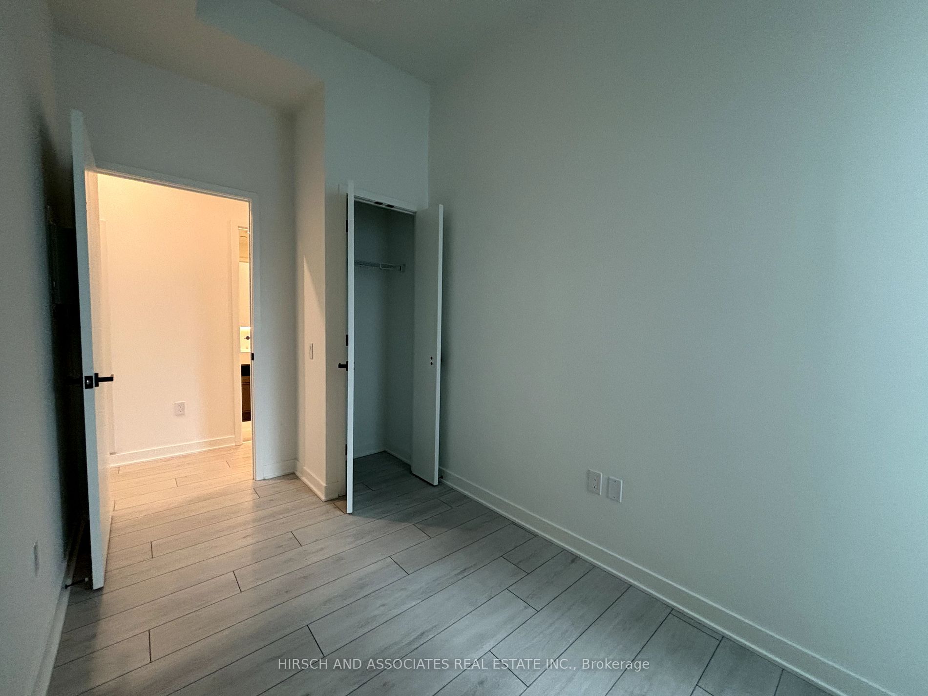 55 Charles Street E, #2006