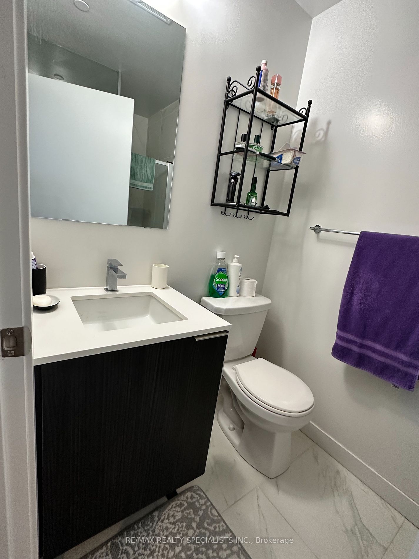 31 Tippett Rd, #1018