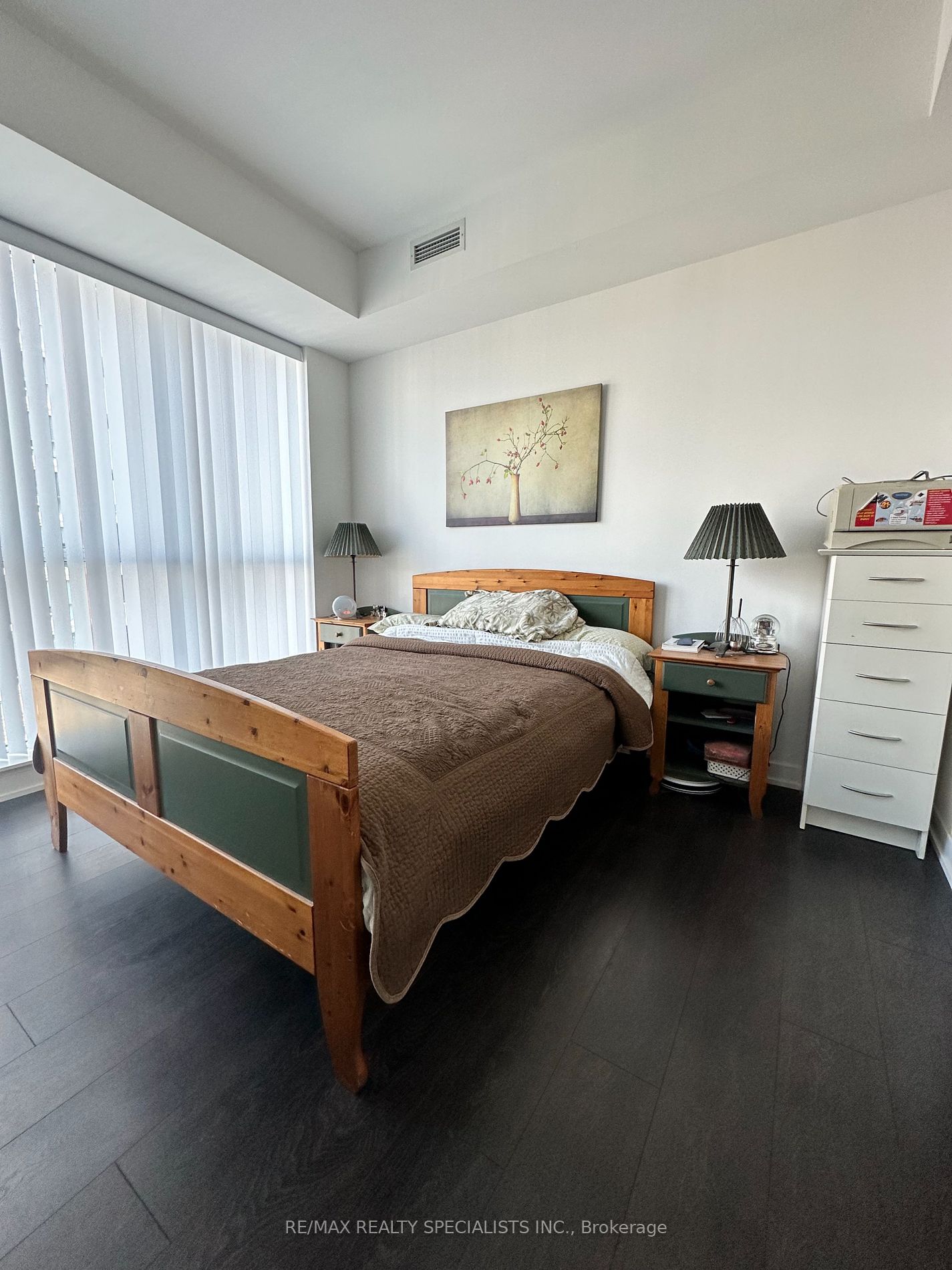 31 Tippett Rd, #1018