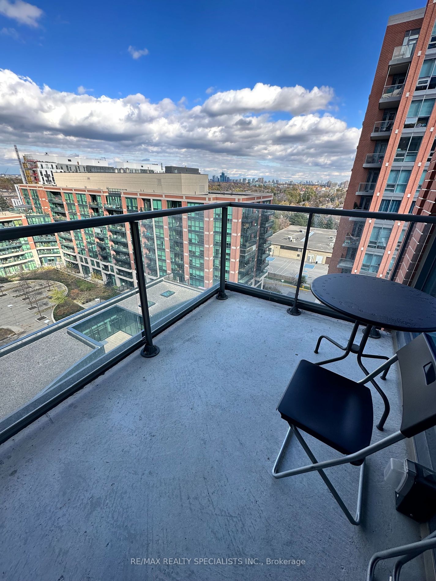 31 Tippett Rd, #1018