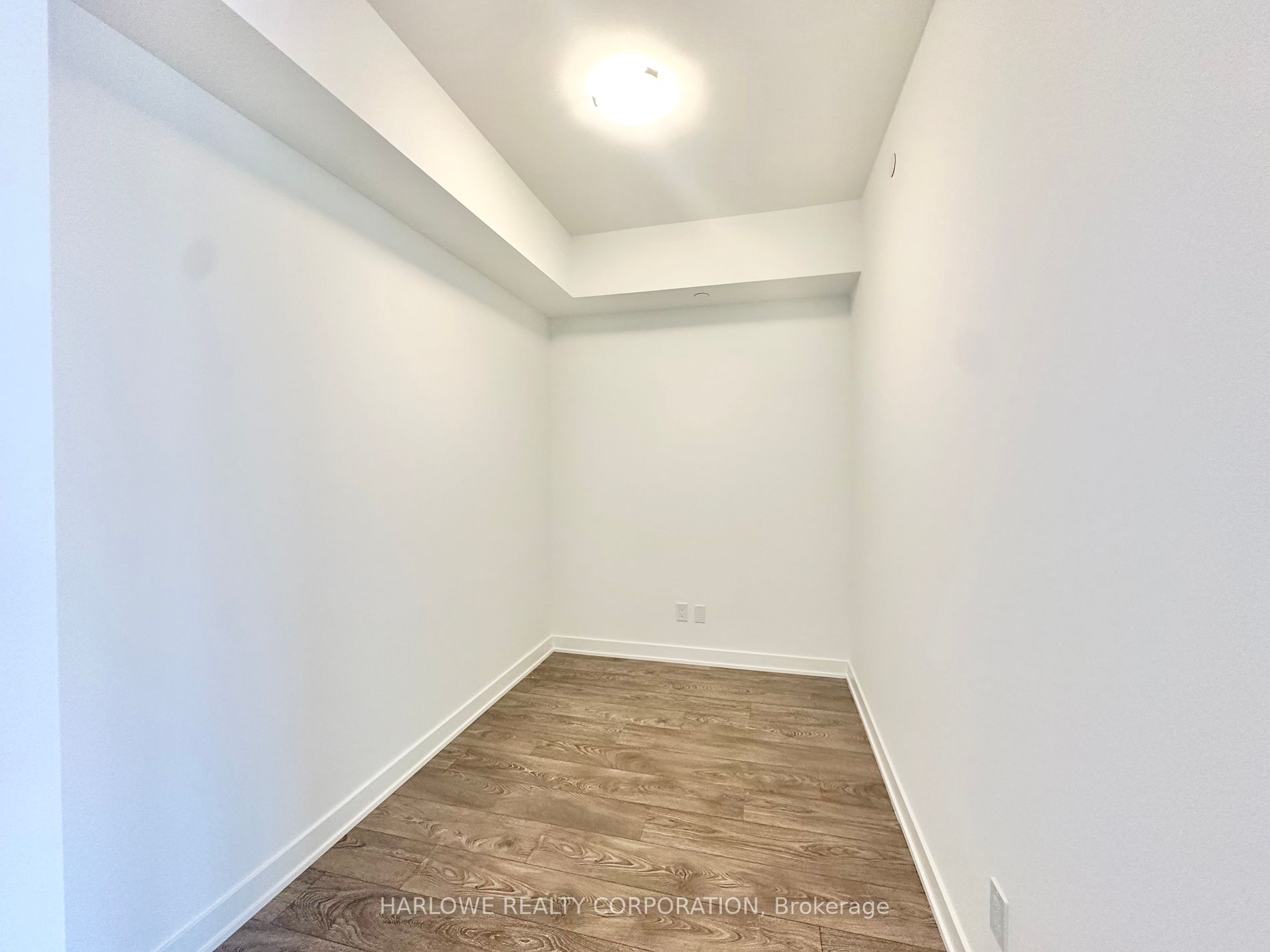 543 Richmond Street W #802