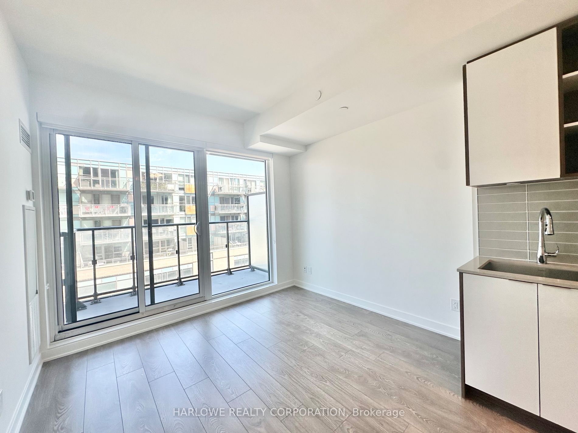 543 Richmond Street W #802