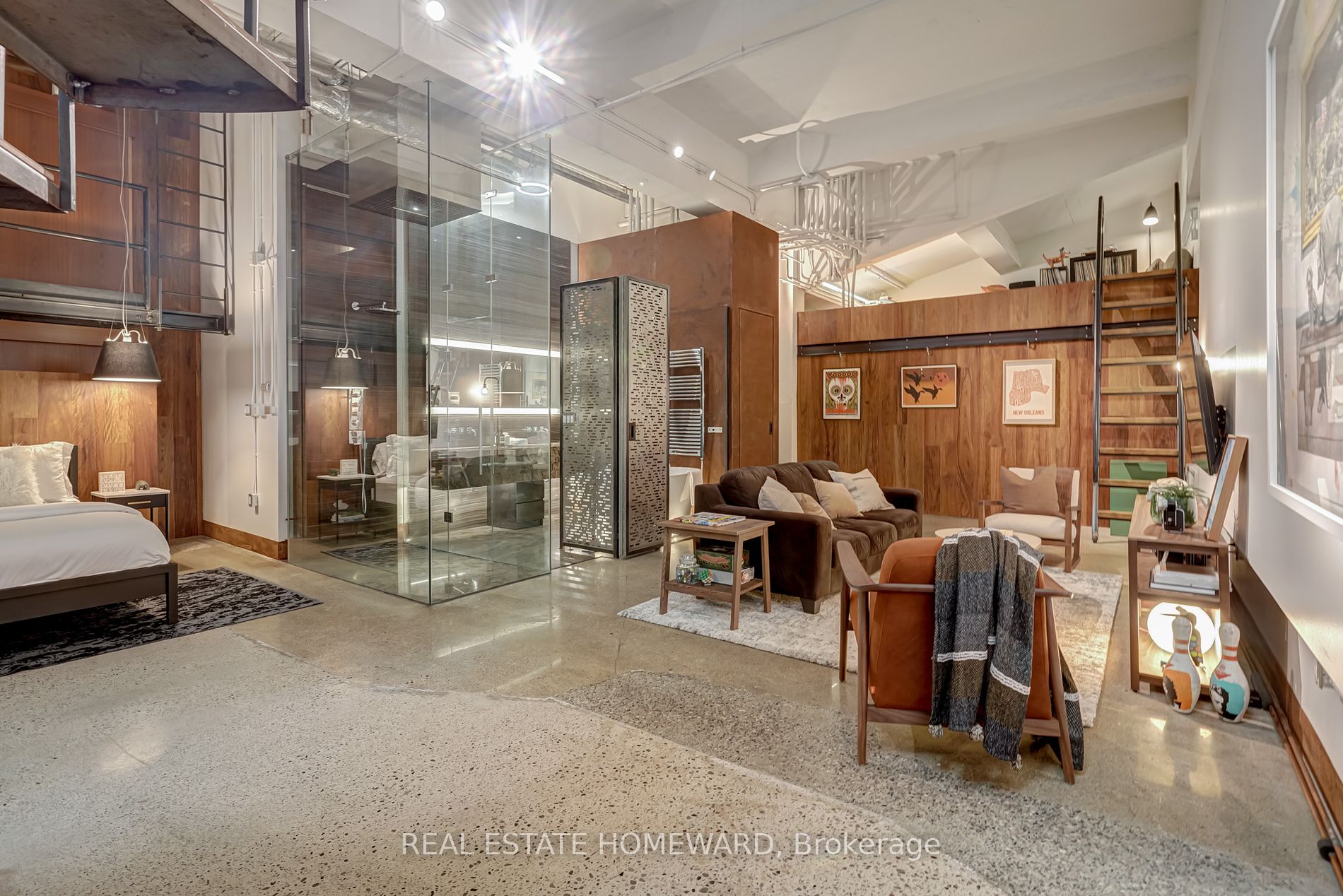 264 Seaton Street, #204