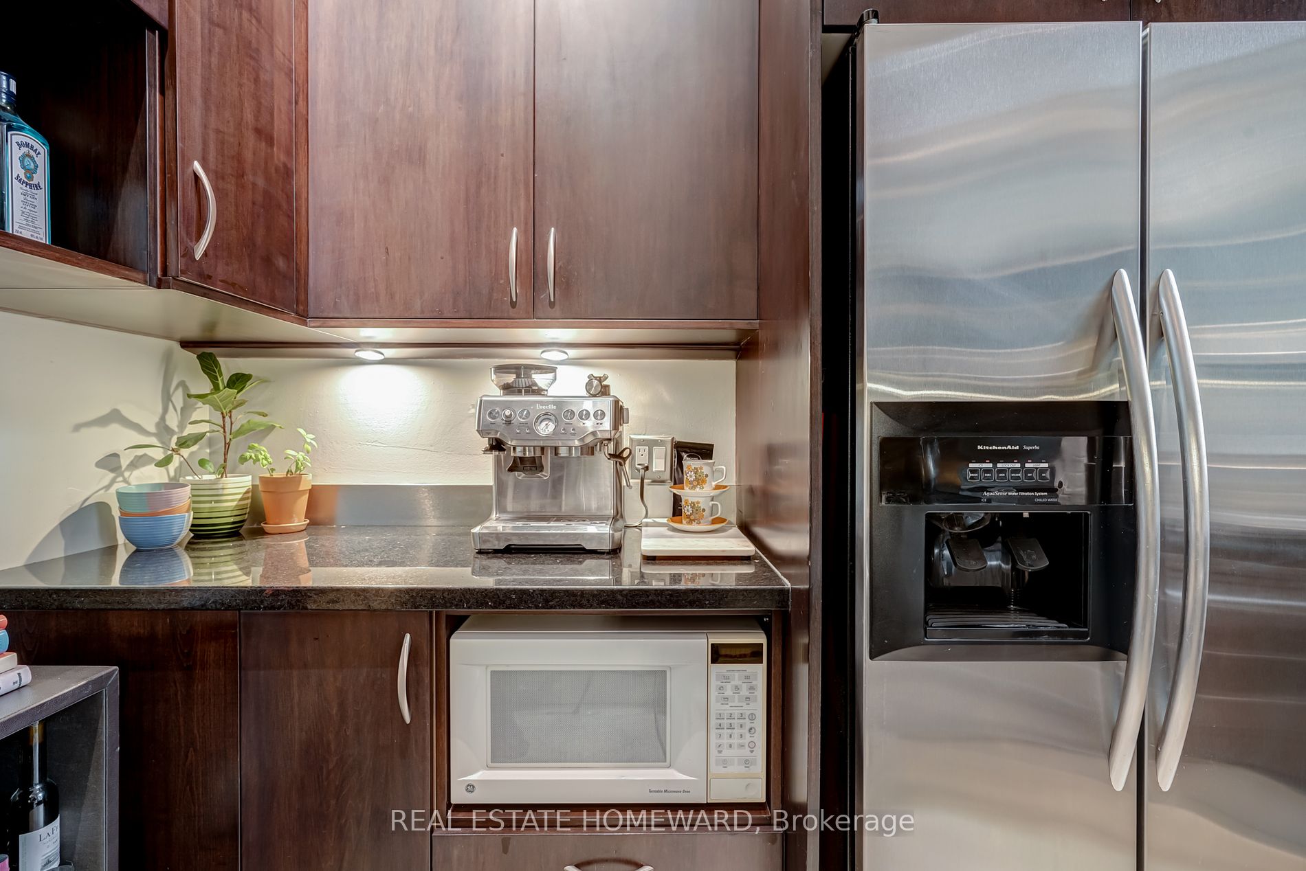 264 Seaton Street, #204