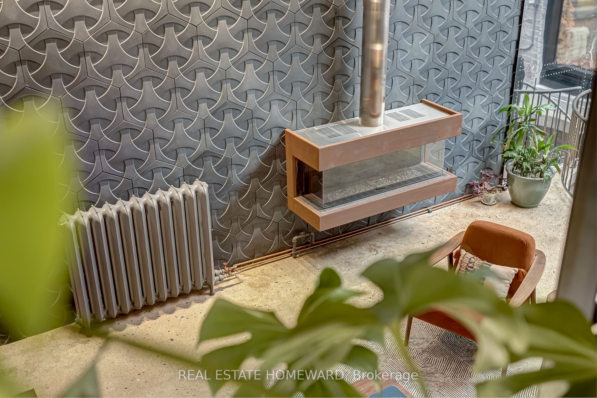 264 Seaton Street, #204