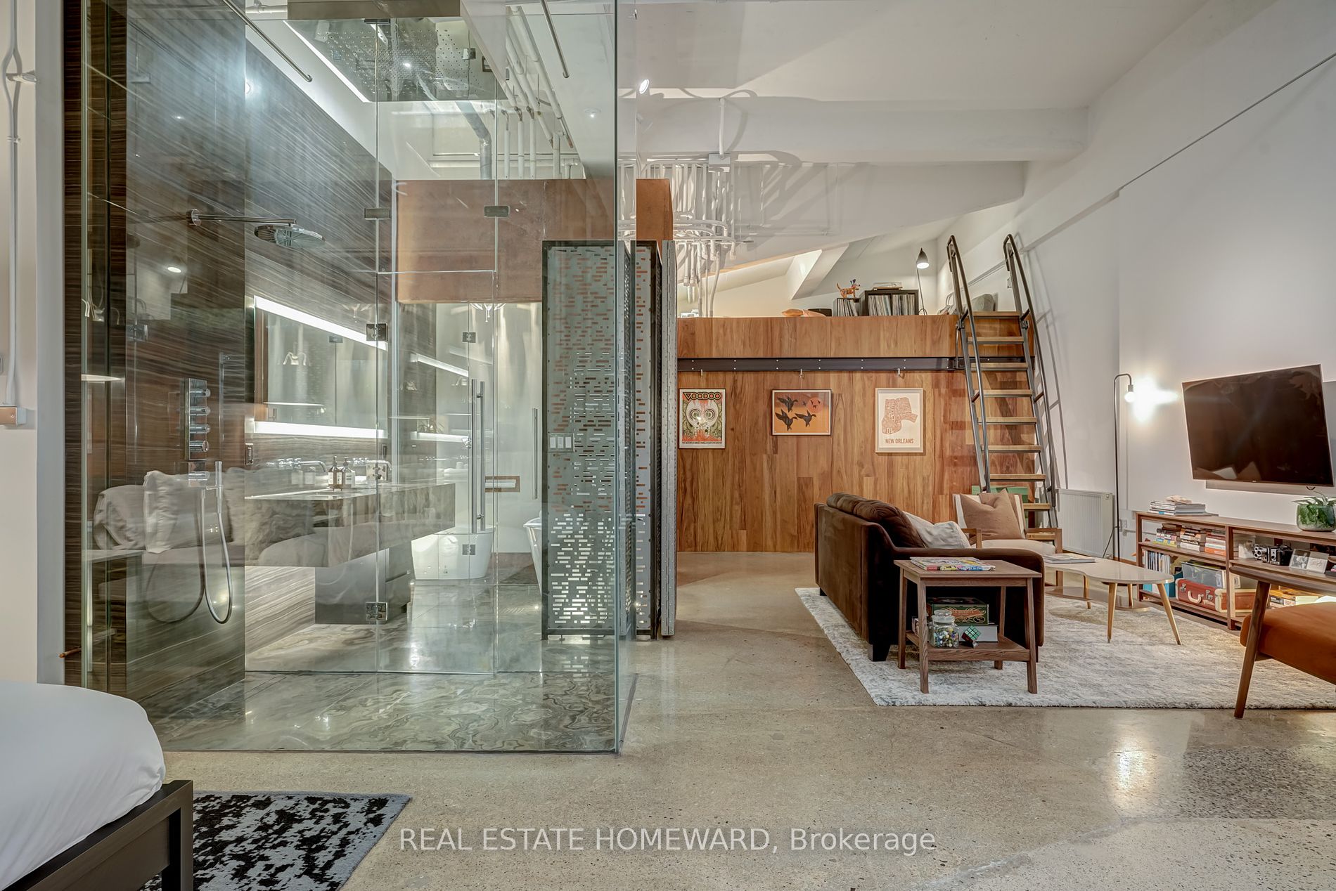 264 Seaton Street, #204