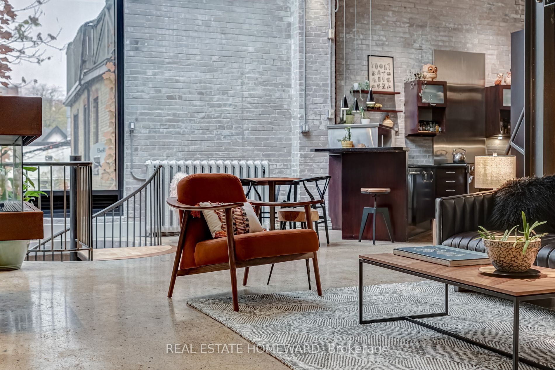264 Seaton Street, #204