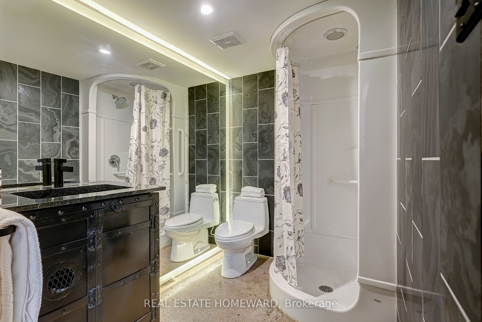 264 Seaton Street, #204