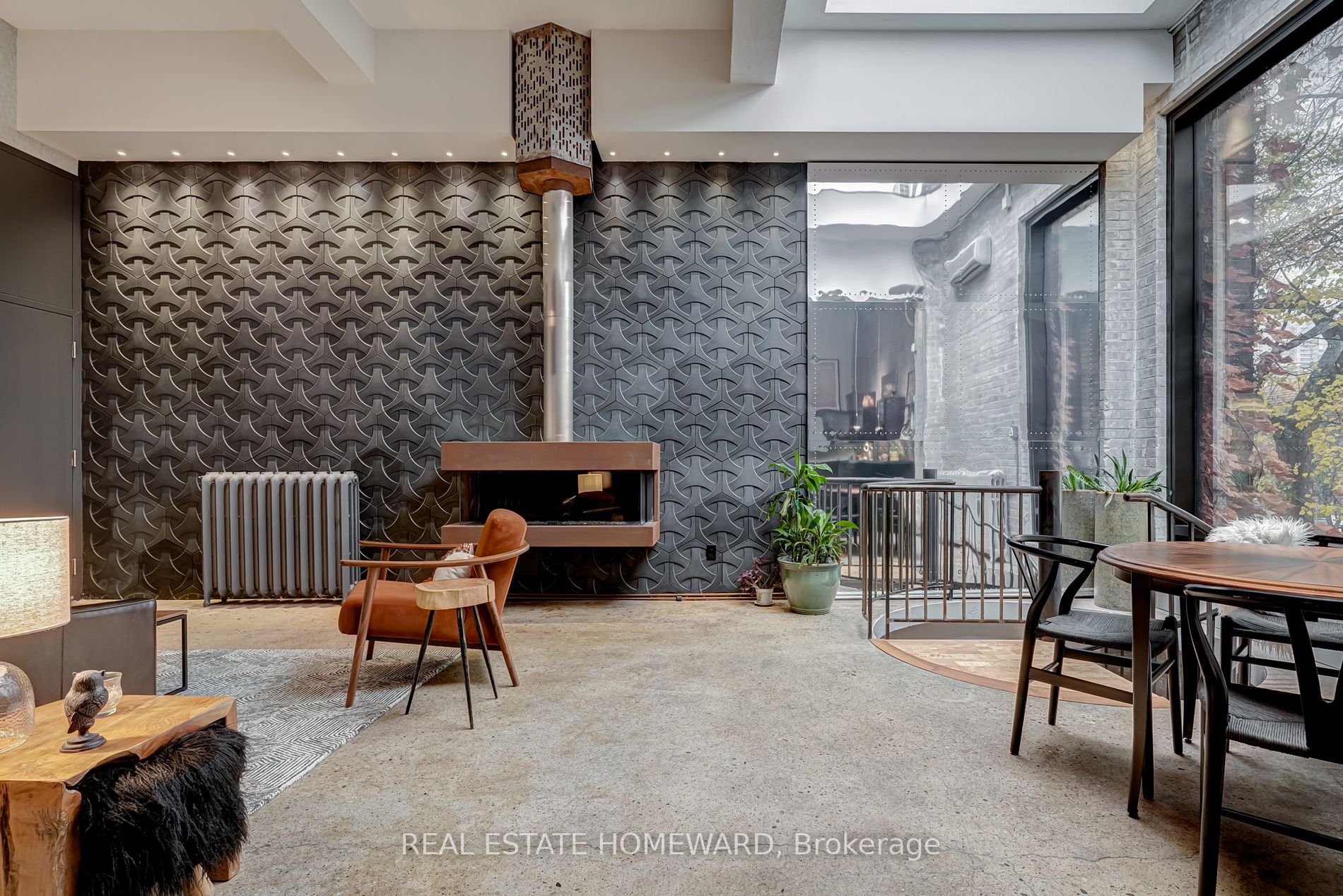 264 Seaton Street, #204