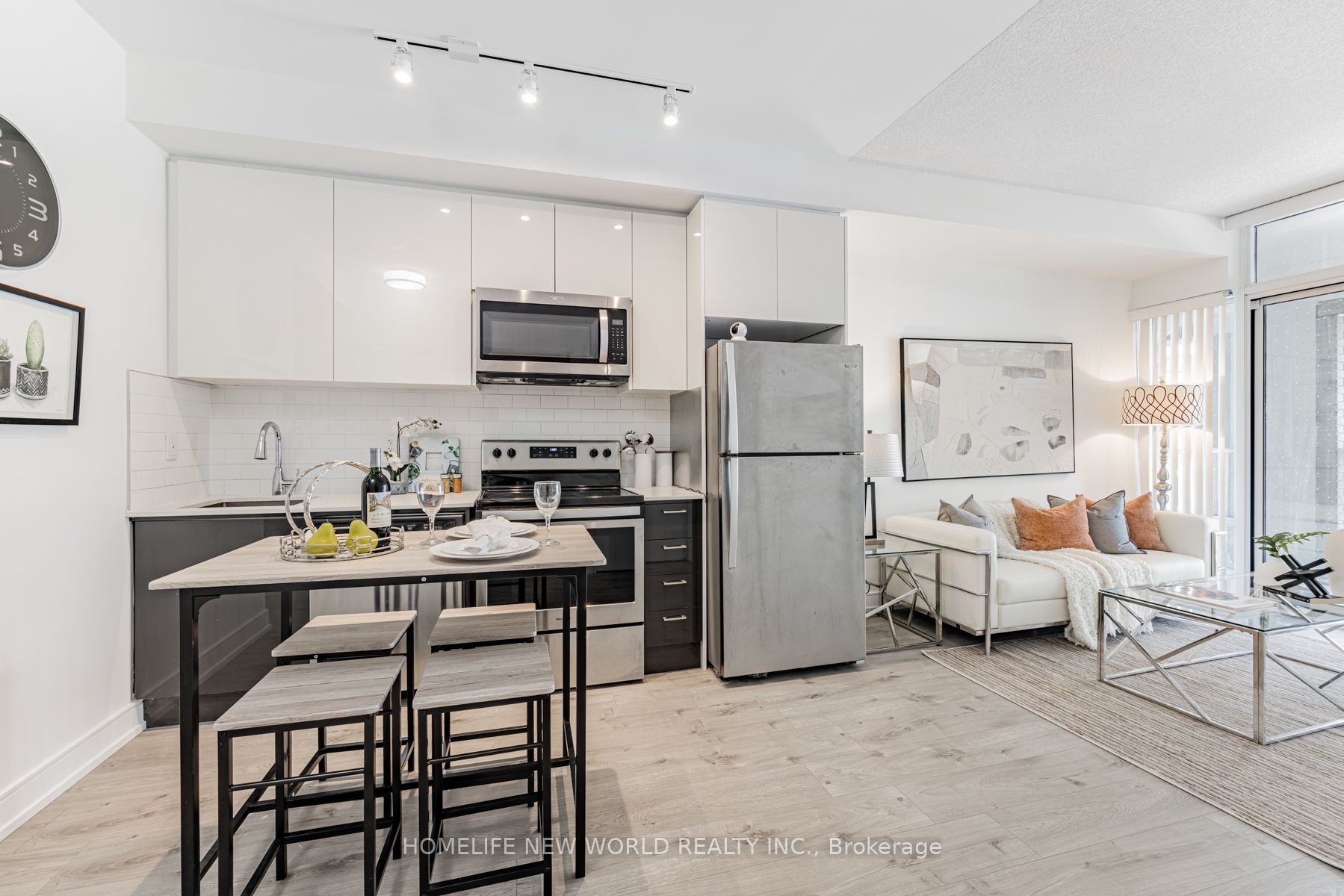 621 Sheppard Avenue E #250