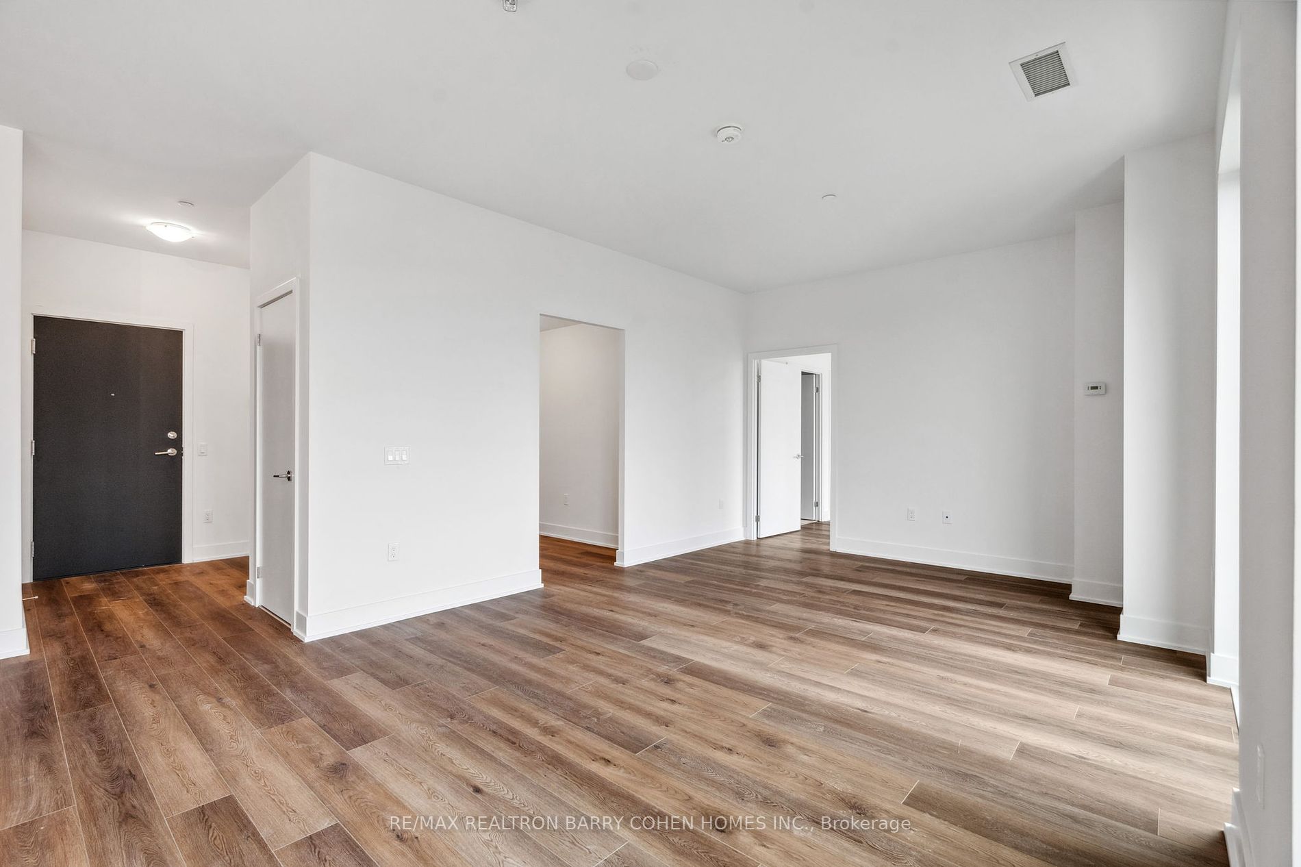 250 Lawrence Avenue W, #906