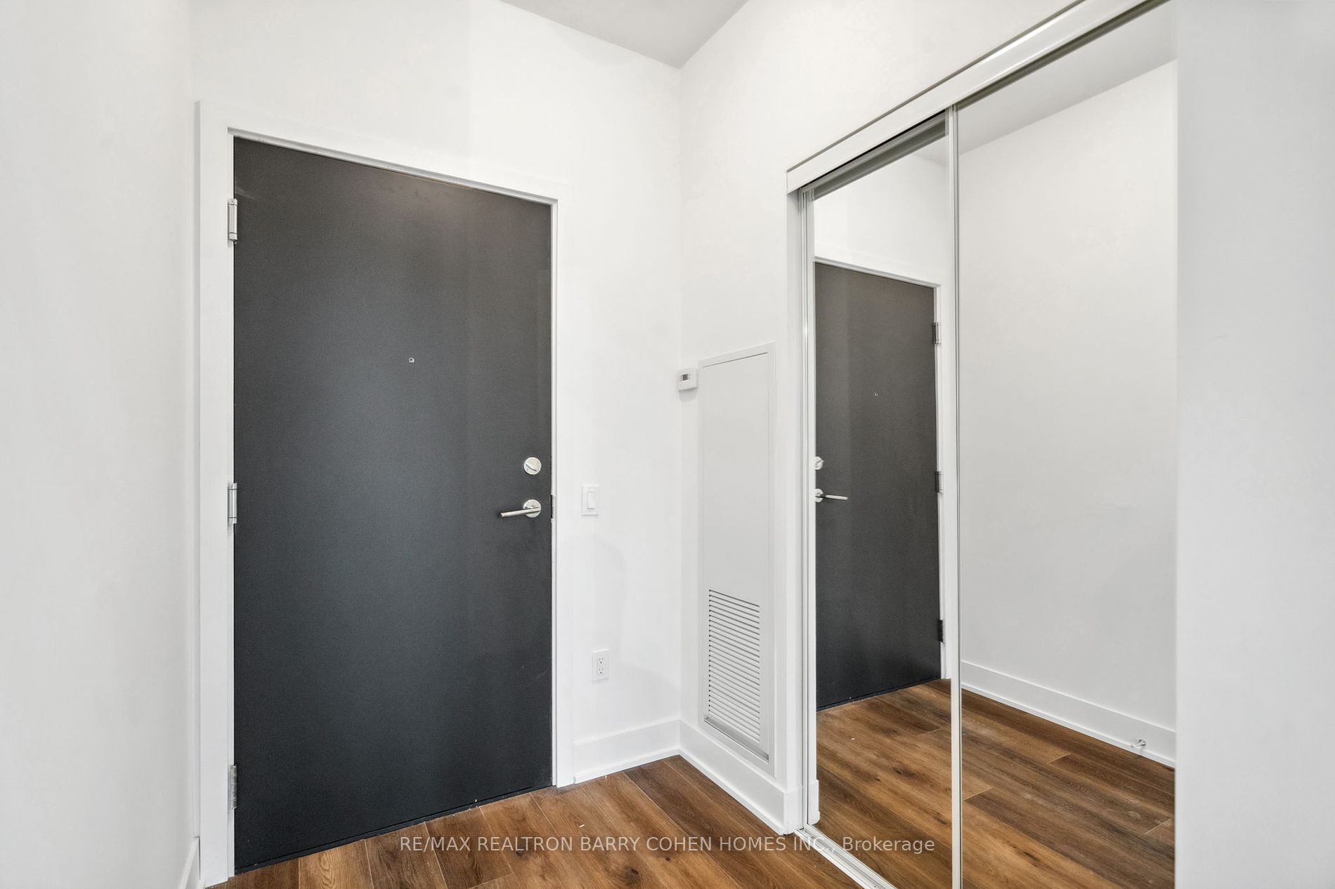 250 Lawrence Avenue W, #906