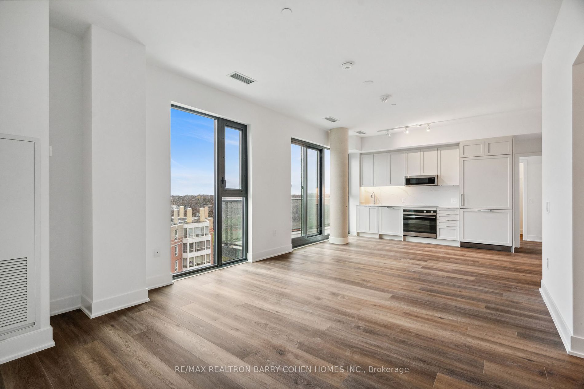 250 Lawrence Avenue W, #906