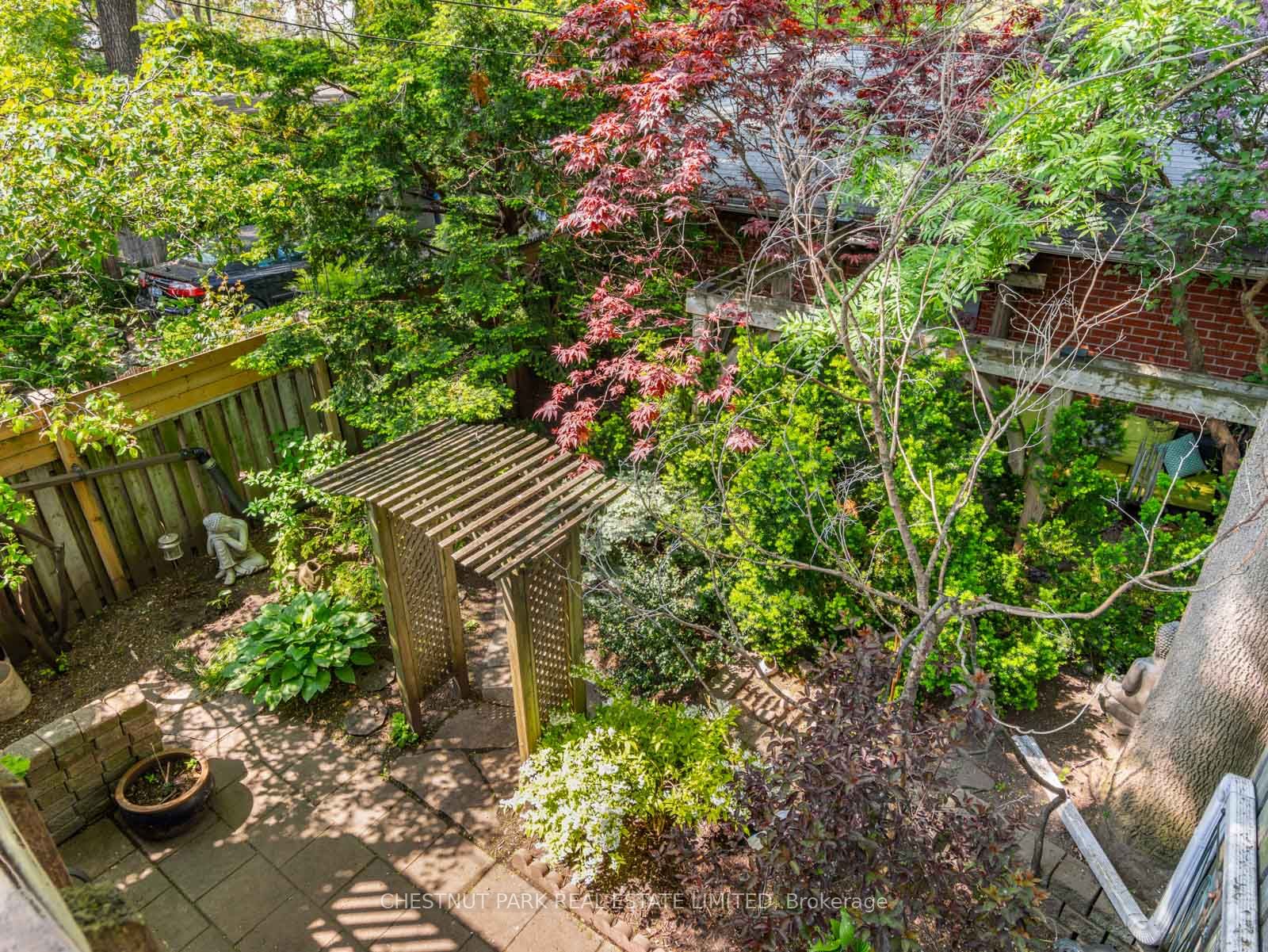 126 Seaton St