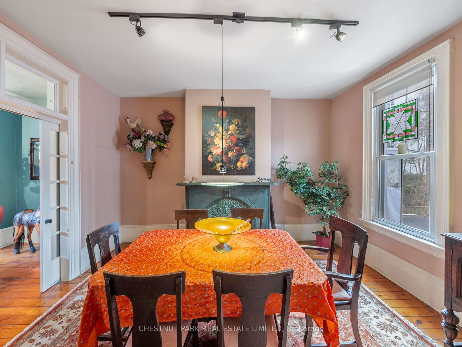 126 Seaton St