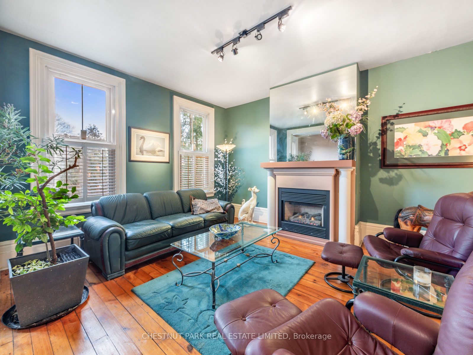 126 Seaton St