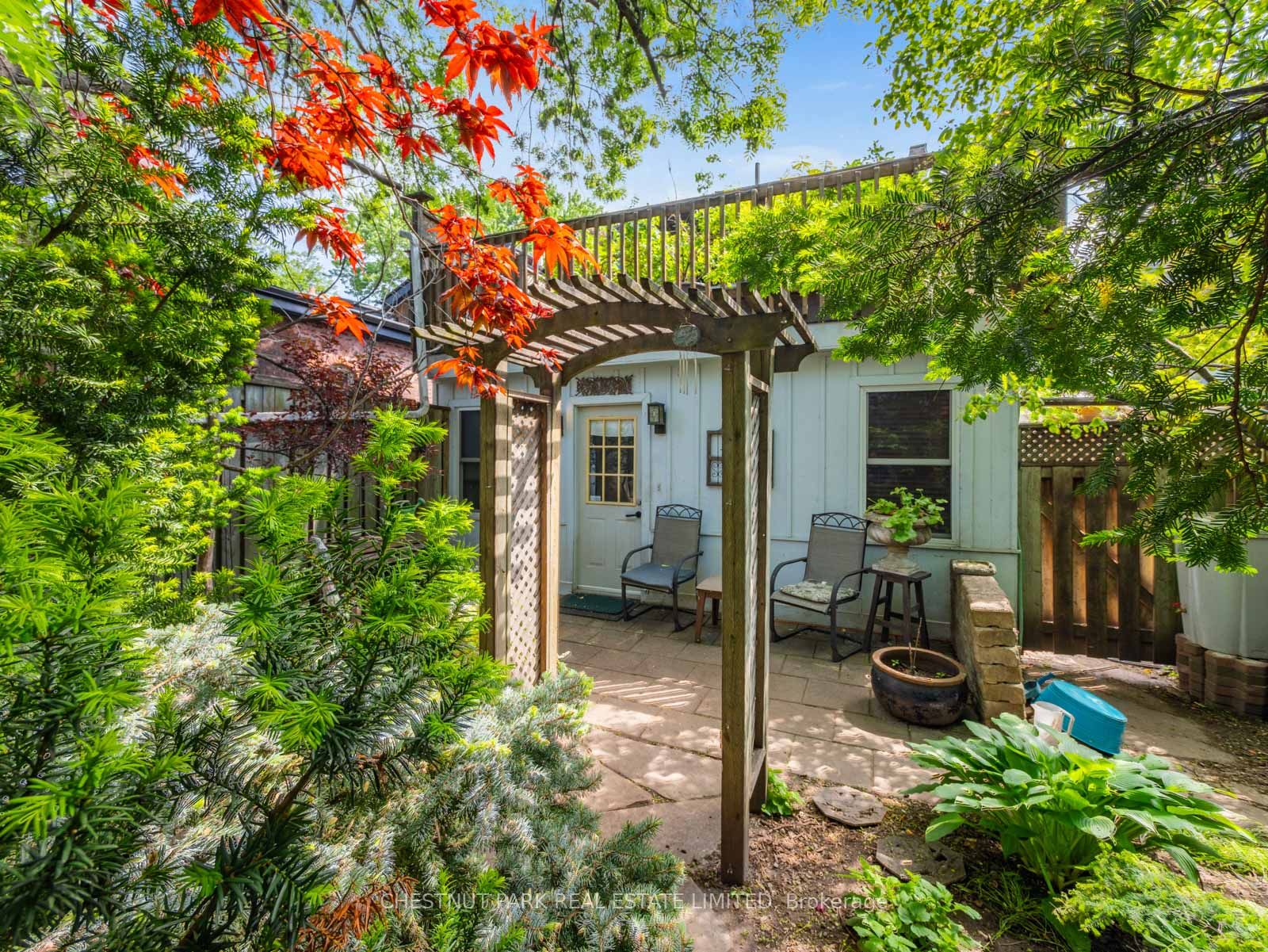 126 Seaton St