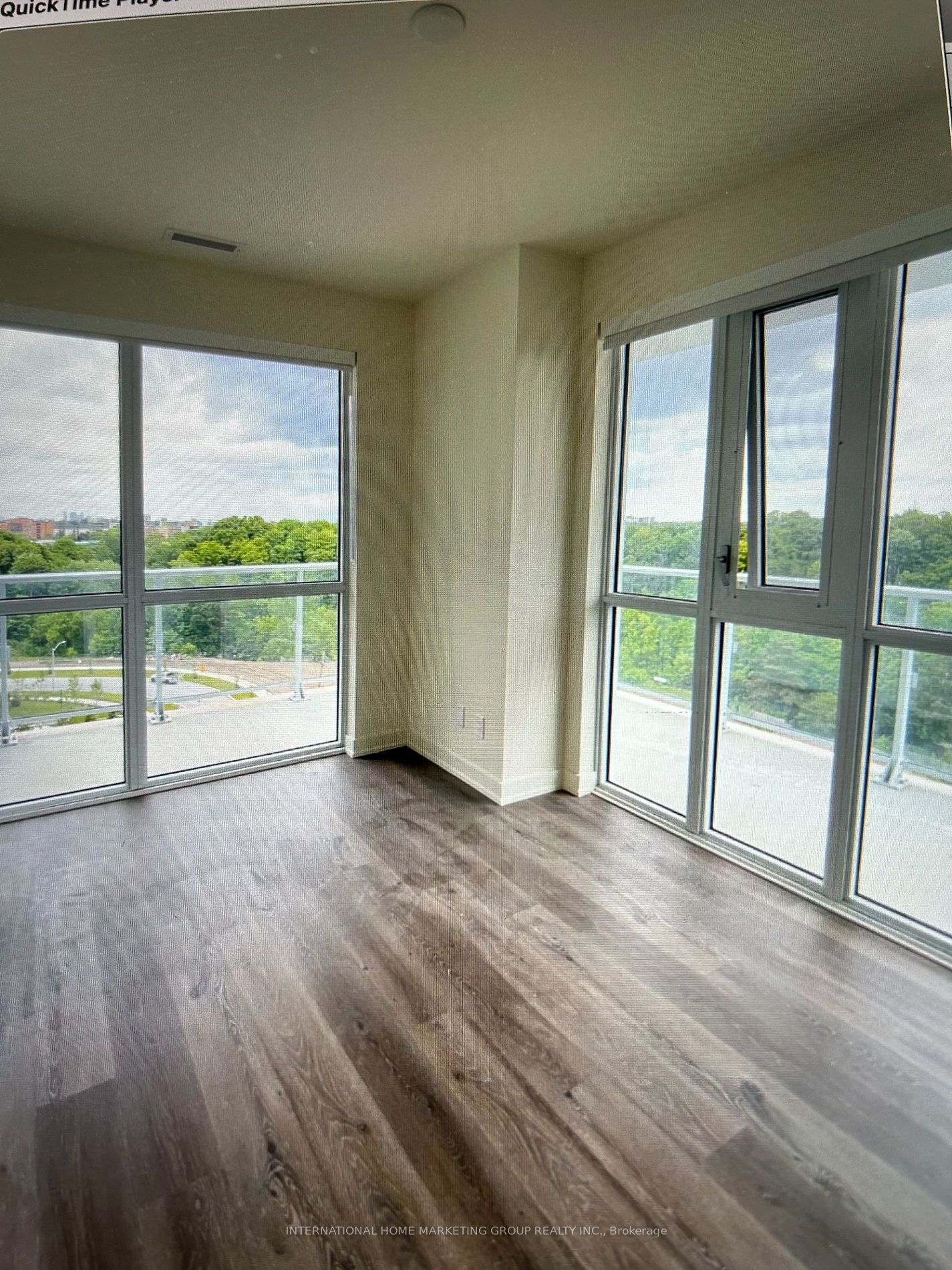 10 Deerlick Crt, #916