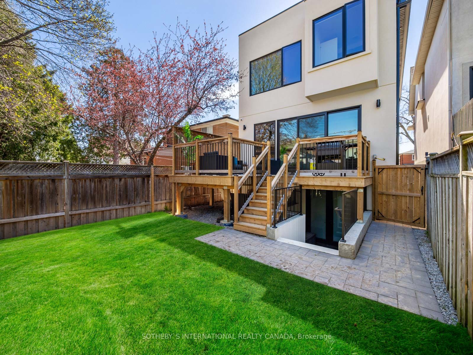 272 Cranbrooke Avenue