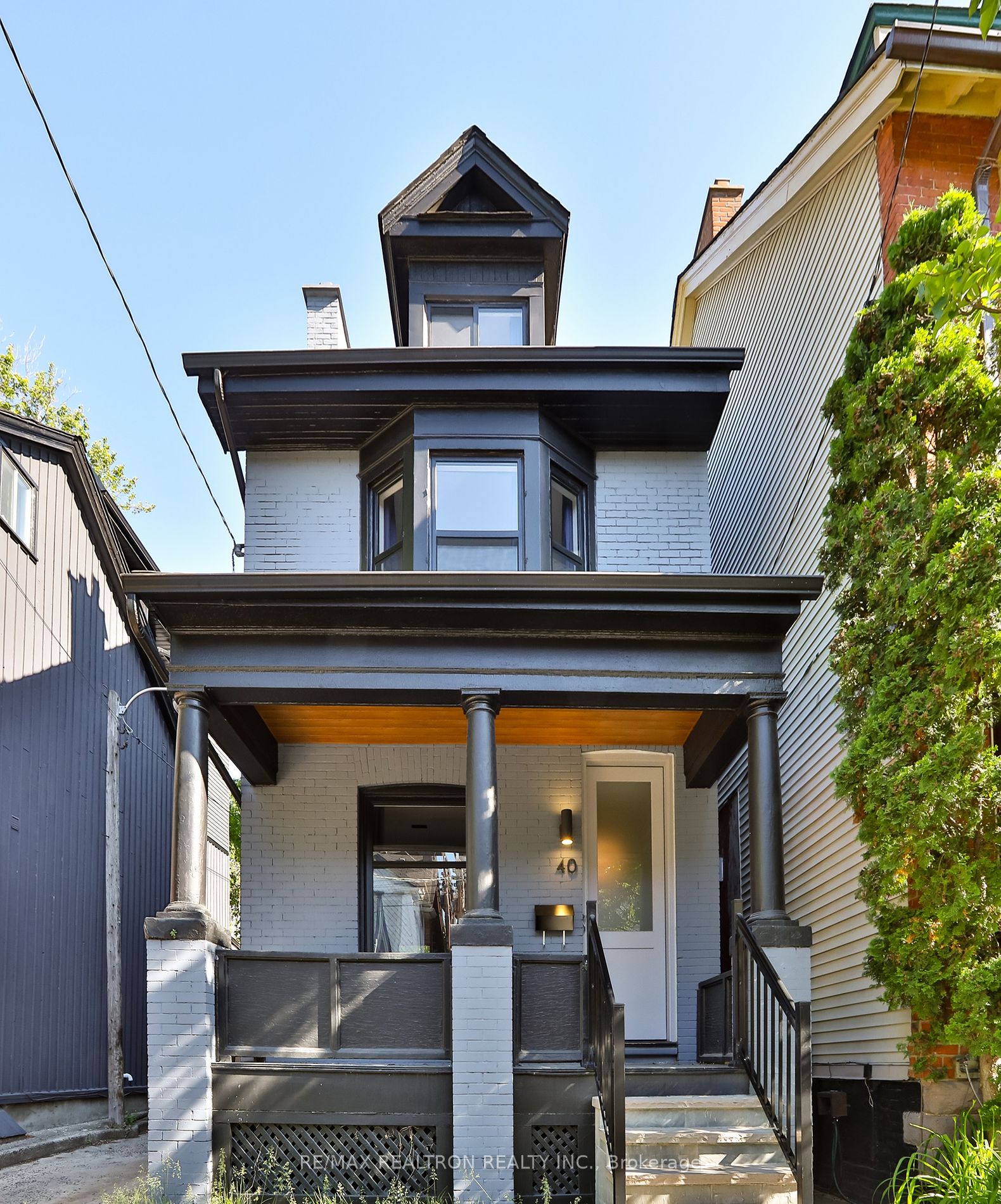 40 Salisbury Ave