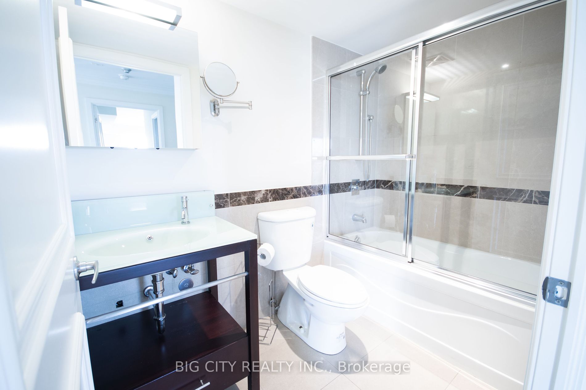 650 Sheppard Avenue E, #527