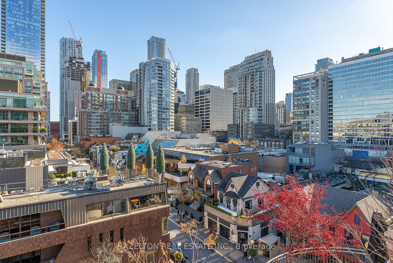 118 Yorkville Ave, #601