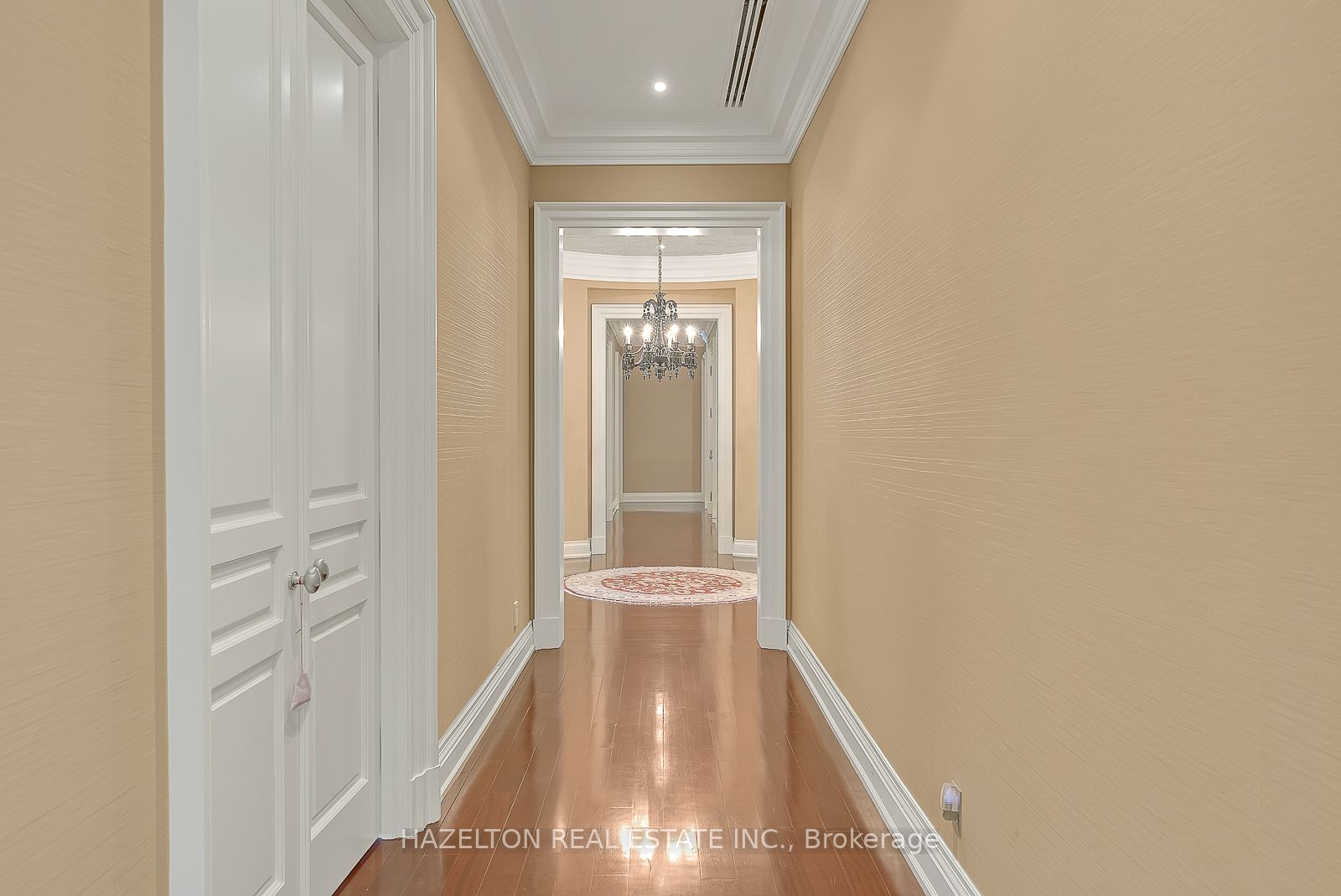 118 Yorkville Ave, #601