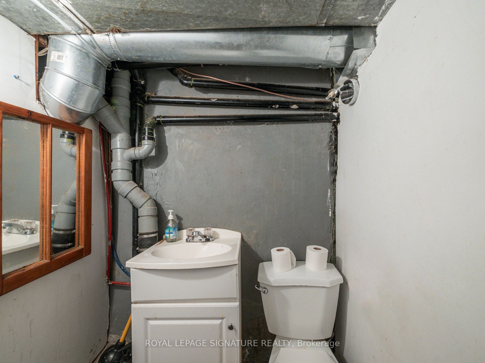 725 Dovercourt Rd