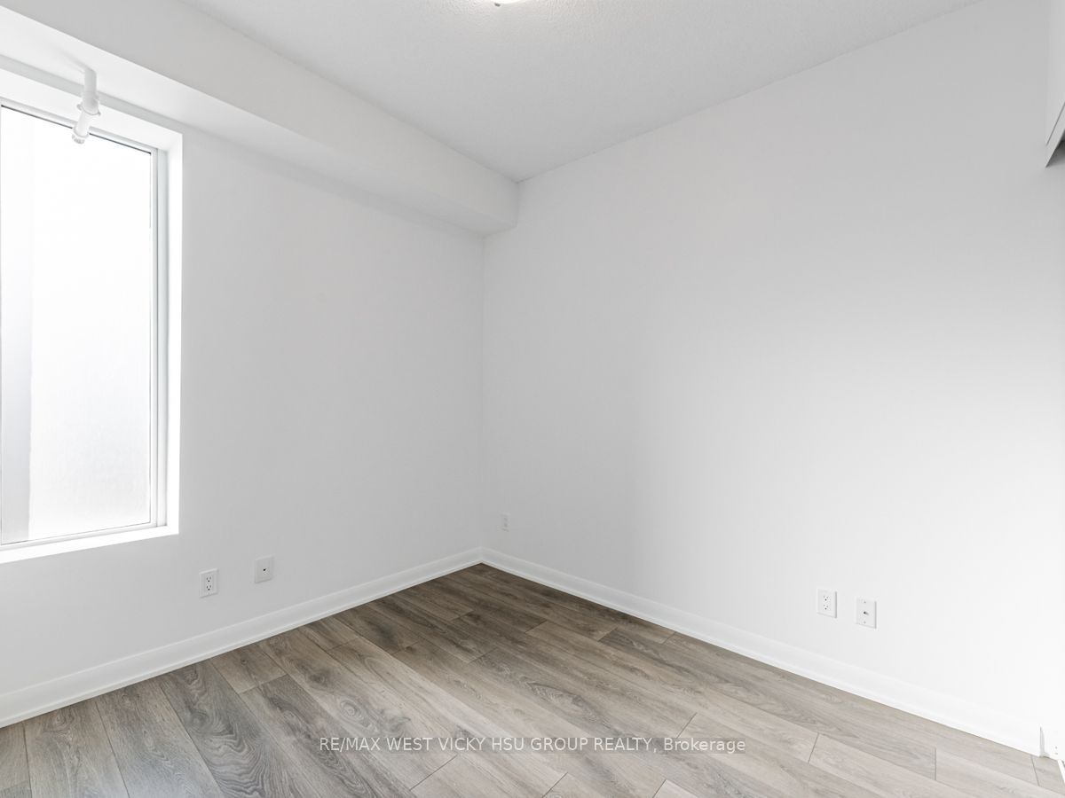 435 Richmond St W, #810