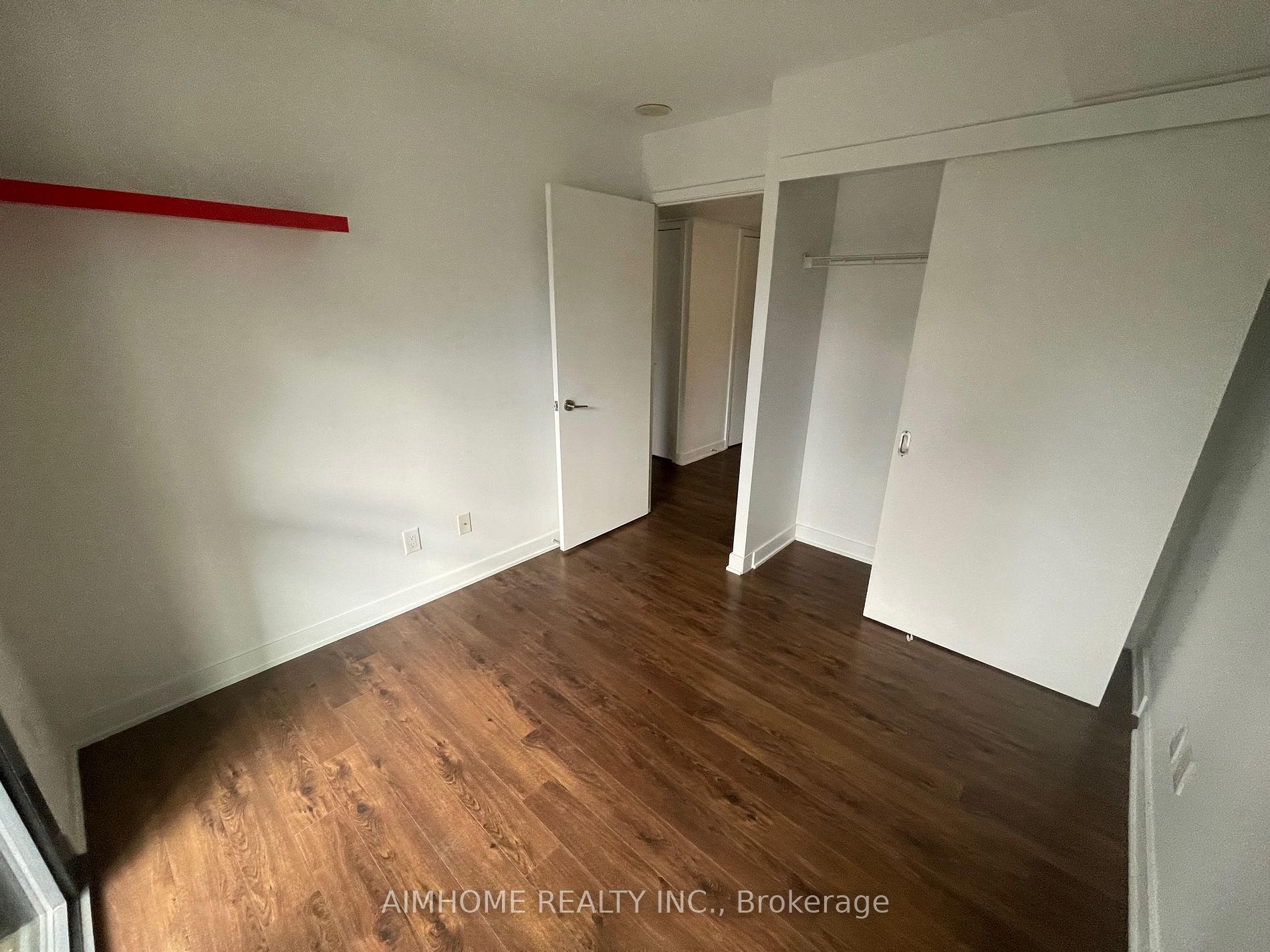 110 Charles Street E #803