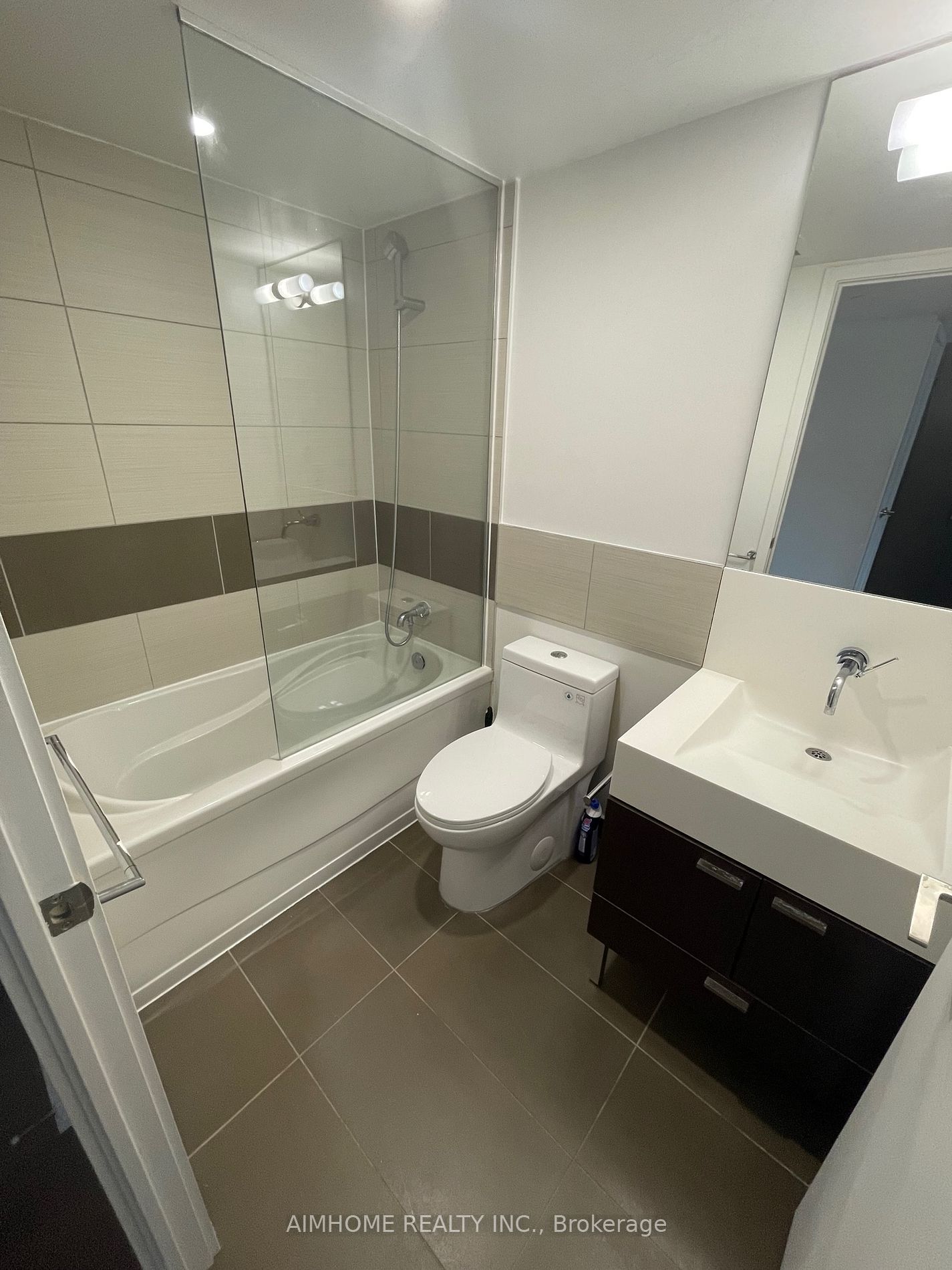 110 Charles Street E #803