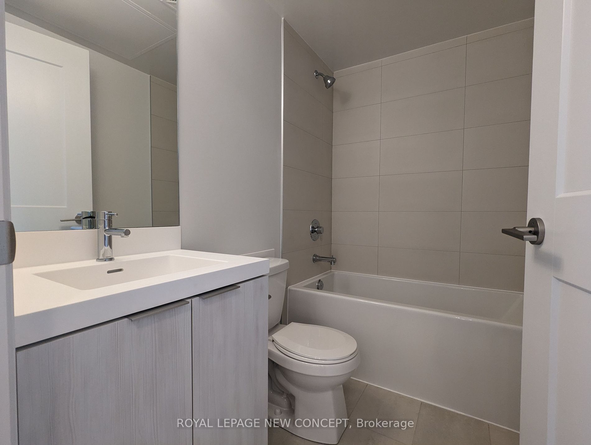 8 Widmer St, #1707