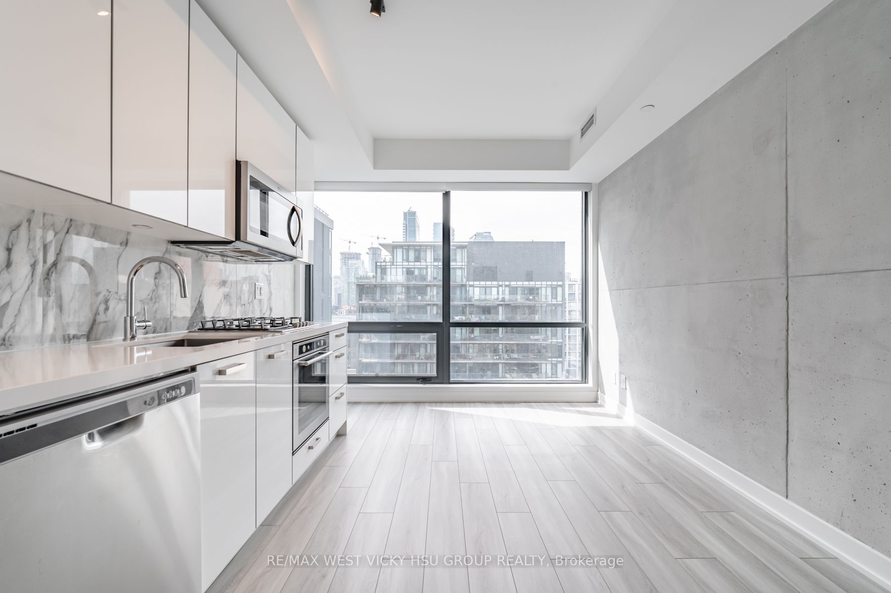 458 Richmond St W, #806